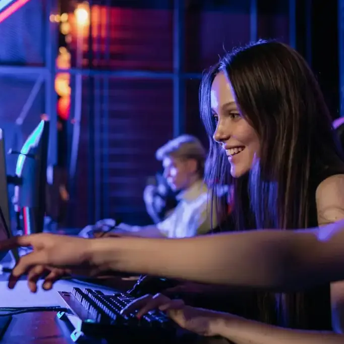 Gaming Taktis: Kecerdasan Situasional dan Penguasaan Momentum